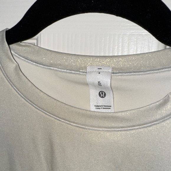 Lululemon Wundermost Ultra-Soft Nulu crewneck cropped t-shirt - shine - Picture 8 of 13
